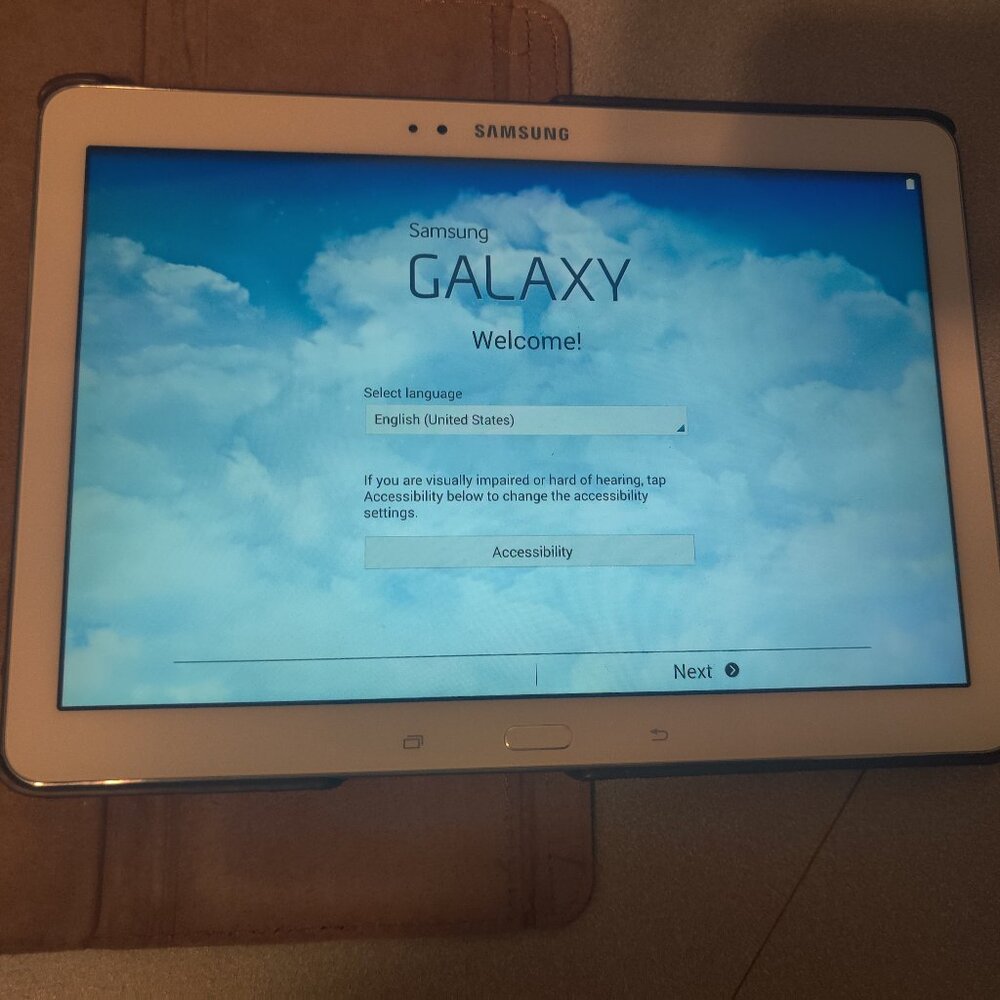 White 10.1in Samsung Galaxy Tab Pro SM-T520
